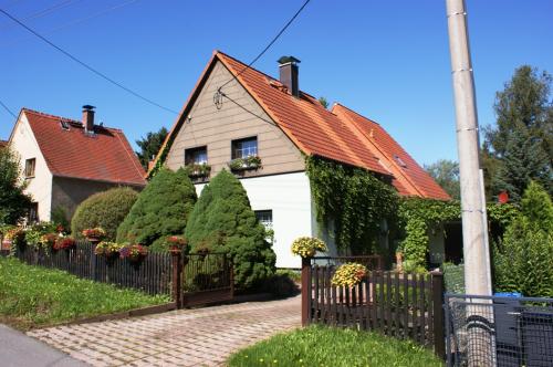 2010 bild 02 Doppelhaus Plauen Reusa